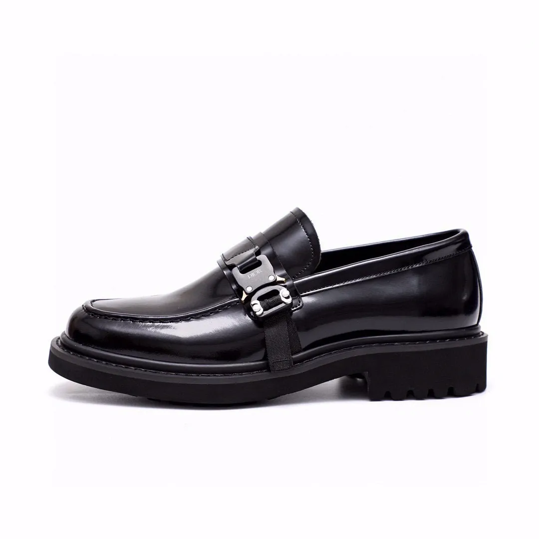 P680 💐《Dior》Dior 🇮🇹🇮🇹Counter synchronization Top purchasing agent🔍🔍Men 2⃣️0⃣️2⃣️5⃣️Business leather shoes Original open-edge beads imported from Italy, fully imported cowhide leather lining, sole: original TPU outsole, exclusive movable molded sole, super comfortable, original factory follow-up goods, 🔍🔍high quality, you can enter and leave the counter at will, welcome to compare. Regular code 39-44 (38.45🉑️customized)